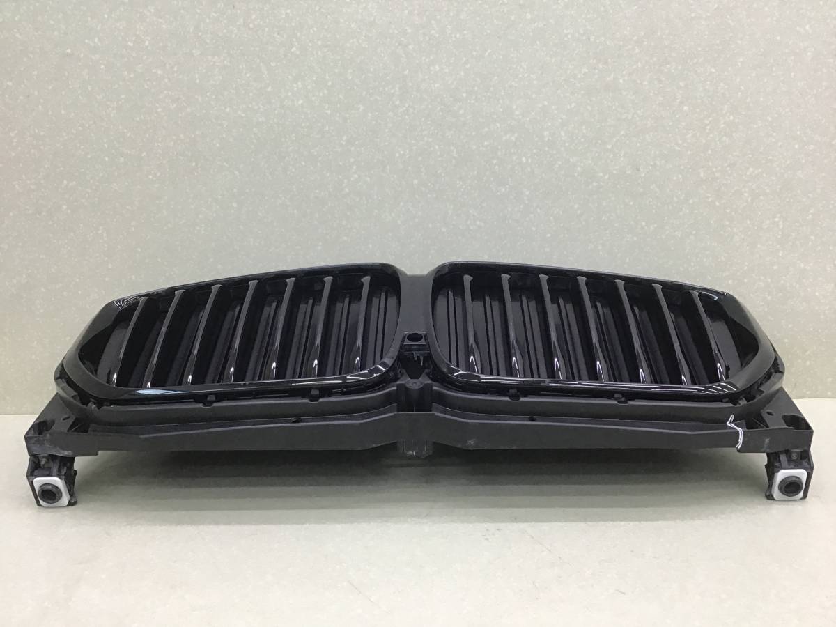 Решетка радиатора BMW X5 G05 2018>