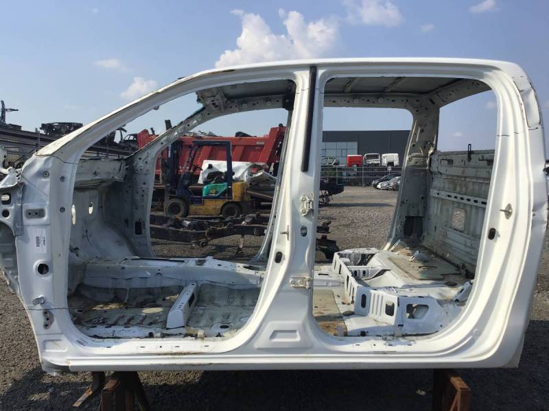 Порог со стойкой левый Toyota Hilux (GUN125L, GUN126L, TGN126) 2015-н.в.