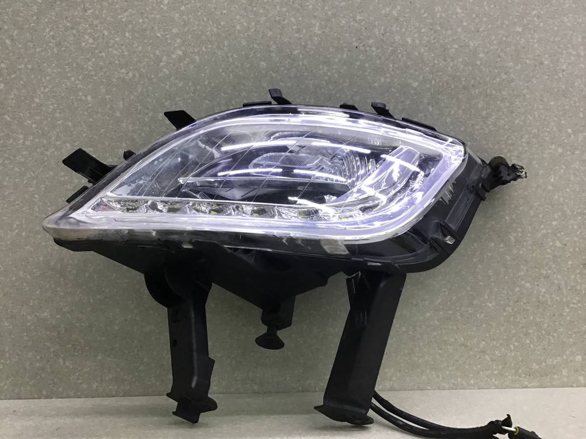 Фара противотуманная левая Opel Astra J (P10) 2009-2015 Фара противотуманная левая Opel Astra J (P10) 2009-2015