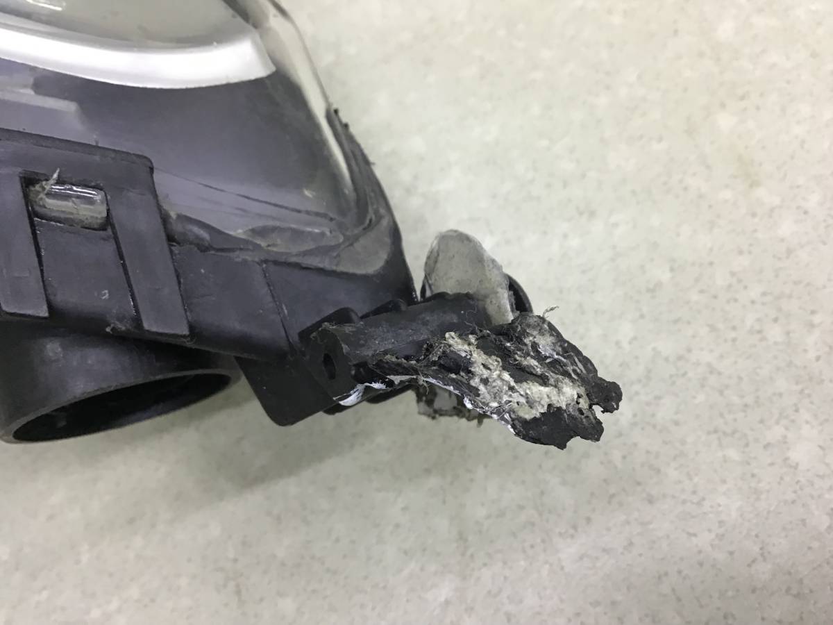 Фара противотуманная левая Opel Astra J (P10) 2009-2015 Фара противотуманная левая Opel Astra J (P10) 2009-2015