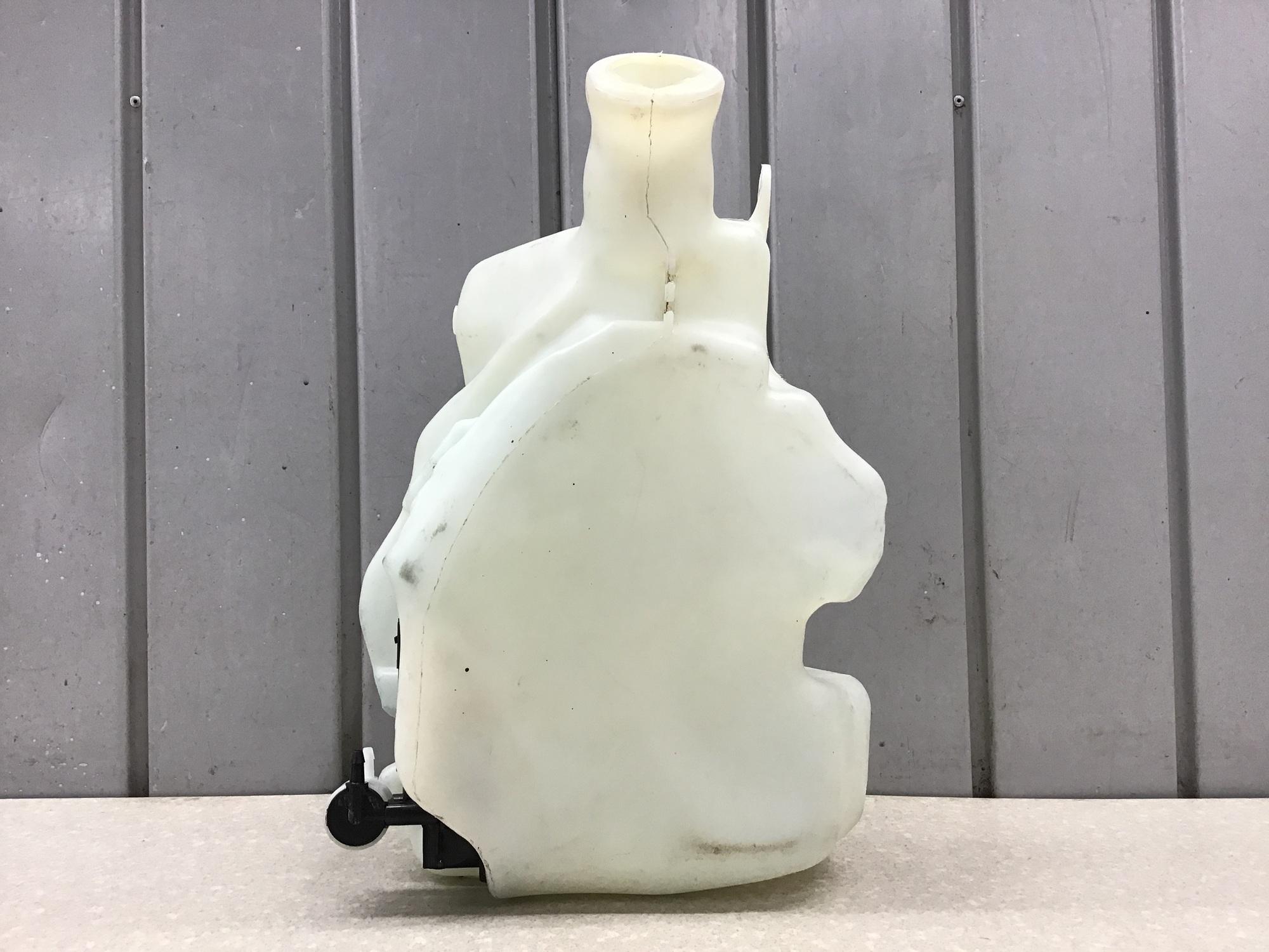 Бачок омывателя лобового стекла, Citroen C3 2009-2016