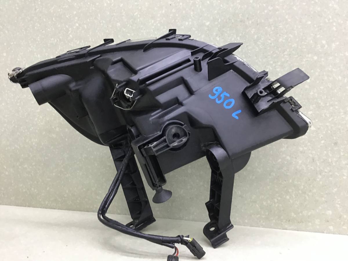Фара противотуманная левая Opel Astra J (P10) 2009-2015 Фара противотуманная левая Opel Astra J (P10) 2009-2015