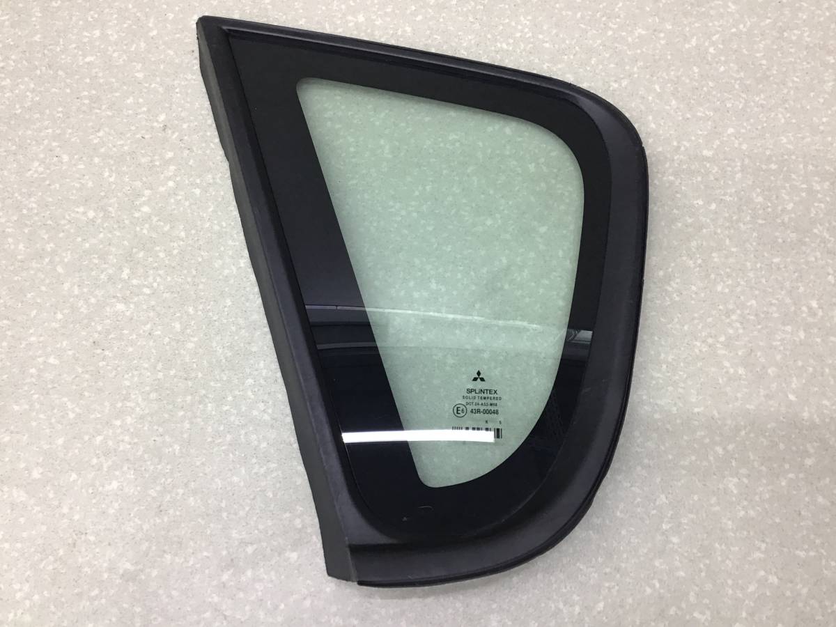 Стекло кузовное глухое левое Mitsubishi Colt (Z3) 2003-2012 Стекло кузовное глухое левое Mitsubishi Colt (Z3) 2003-2012