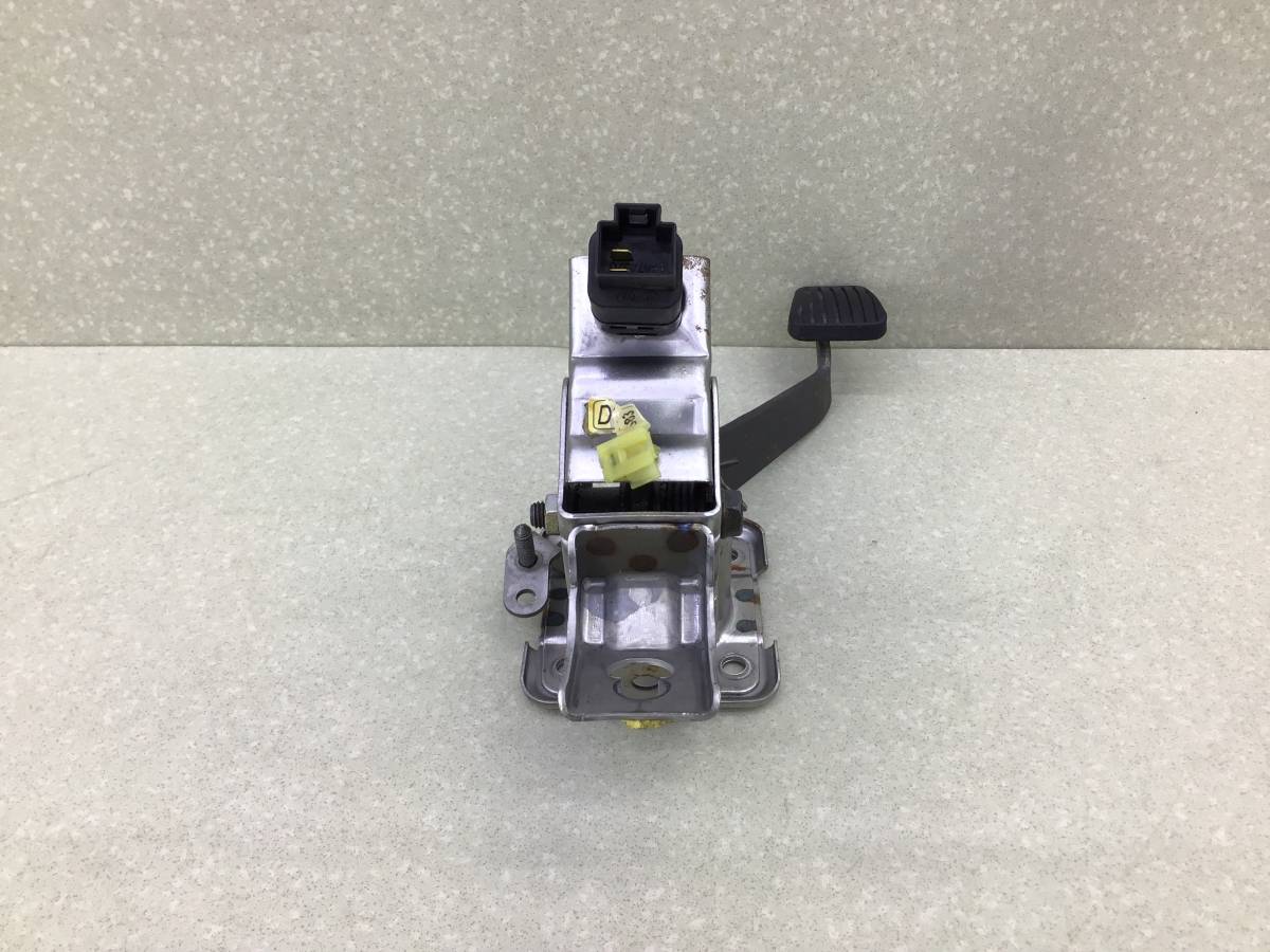 Педаль тормоза Chevrolet Aveo T250 2005-2011 Педаль тормоза Chevrolet Aveo T250 2005-2011
