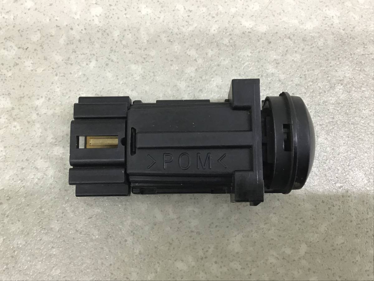 Кнопка противотуманки Mitsubishi Colt (Z3) 2003-2012 Кнопка противотуманки Mitsubishi Colt (Z3) 2003-2012