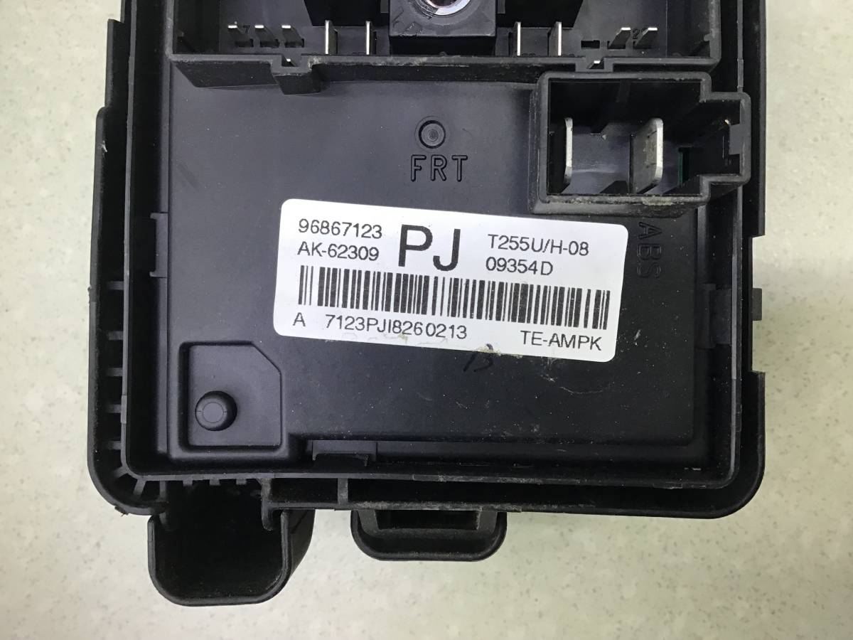 Блок предохранителей Chevrolet Aveo T250 2005-2011 Блок предохранителей Chevrolet Aveo T250 2005-2011